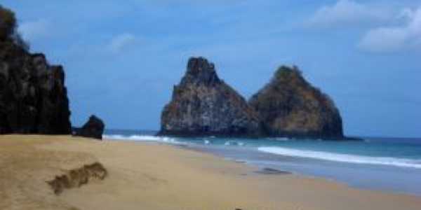 Morro Dois Irmos visto da Praia Cacimba do Padre, Por marcio rover