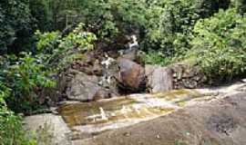 Ibirajuba - Ibirajuba - cachoeira por Petronio Gonalves