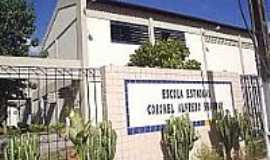 Joaquim Nabuco - Escola Estadual Coronel Alfredo Brando-Foto:moysa23 