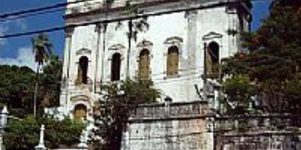 Igreja da Santssima Trindade dos Cativos na Av.Jequitia,gua de Meninos,em Comrcio-BA-Foto:Otavio Neves Cardoso