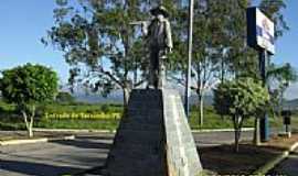 Tacaimb - Monumento na entrada da cidade de Tacaimb-PE-Foto:WLuiz