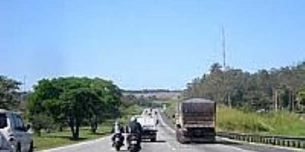 Rodovia-Foto:viconcursos