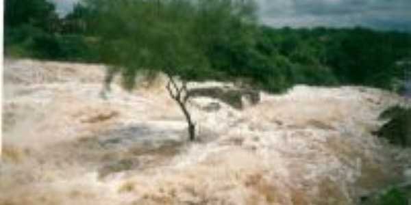 Cachoeira - Bonfim do Piau, Por Pedro