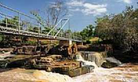 Novo Santo Antnio - Ponte de ferro sobre a Cachoeira Rosrio em Novo Santo Antnio-PI-Foto:Juscelreis