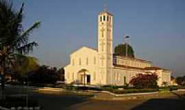 Santa Luz - Igreja em Santa Luz-Foto:Antonio Joo Botrel