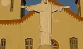 Unio - Unio-PI-Imagem do Cristo Redentor em frente  Matriz-Foto:Lourival Lopes