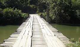 Aungui - Aungu-PR-Ponte sobre o rio Aungu para o Povoado Jacar-Foto:Eltro Motores Itaperuu