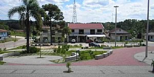 Agudos do Sul-PR-Praa da Matriz-Foto:geografiatecnologia.