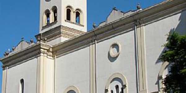 Apucarana-PR-Catedral de N.Sra.de Lourdes-Foto:Aluisio Ribeiro 2