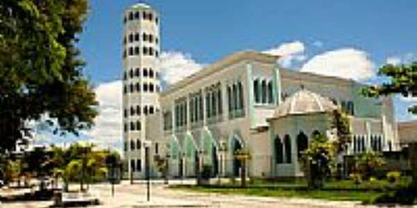 Catedral N.Sra.Auxiliadora em Eunpolis-BA-Foto:hjobrasil