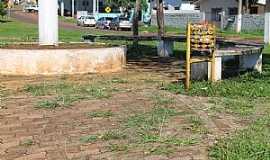 Candi - Candoi-PR-Pracinha no centro-Foto:Blog Olho Aberto Paran