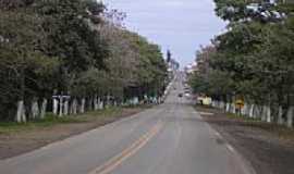 Carlpolis - Entrada da cidade de Carlpolis-Foto:admiranda