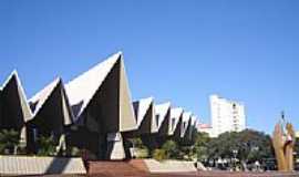 Cascavel - Catedral de N.Sra.Aparecida-Foto:Vicente A. Queiroz