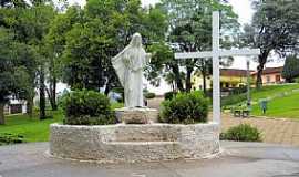 Castro - Castro-PR-Monumento na Praa Indalcio de Macedo-Foto:Ricardo Mercadante