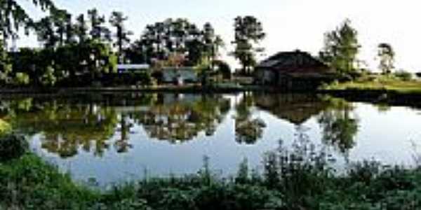 Lago em Propriedade rural-Foto:Ricardo Mercadante