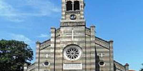 Imagem frontal da Igreja Matriz de Florestpolis-PR-Foto:cesar.alexandre.fern