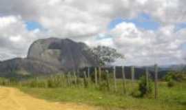 Guaratinga - Monumento Natural - Pedra do Oratrio., Por Edonia Costa.