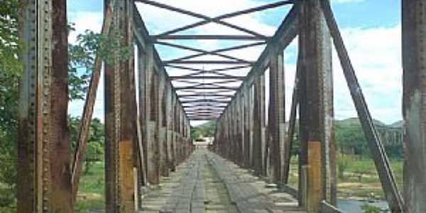 Iau-BA-Ponte sobre o Rio Paraguau-Foto:Andre L. S. Lacerda