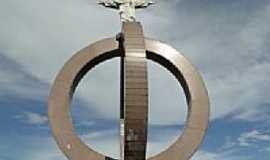 Laranjeiras do Sul - Cristo Redentor na Praa Gov.Garcez em Laranjeiras do Sul-PR-Foto:Ricardo Mercadante