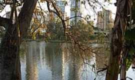 Londrina - Londrina-PR-Lago Igap com a cidade ao fundo-Foto:Sofia Prado