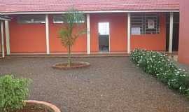 Marilu - Marilu-PR-Ptio interno da Escola de Ensino Fundamental-Foto:www.ietmarilu.seed.pr.gov..br