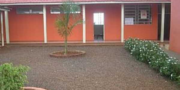 Marilu-PR-Pátio interno da Escola de Ensino Fundamental-Foto:www.ietmarilu.seed.pr.gov..br