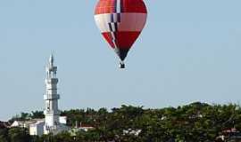 Maring - Maring-PR-Balonismo prximo  Mesquita Muulmana-Foto:Carlos Sica