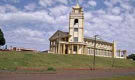 Medianeira - Igreja em Medianeira
Foto por Artemio C.Karpinski