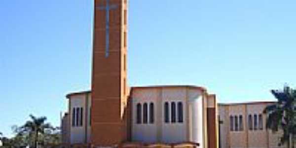Igreja Matriz de N.S.
Aparecida Vicente A. Queiroz