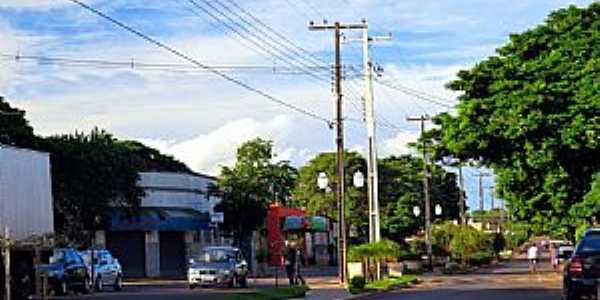 Avenida Principal em Perobal PR - Por Ricardo Mercadante