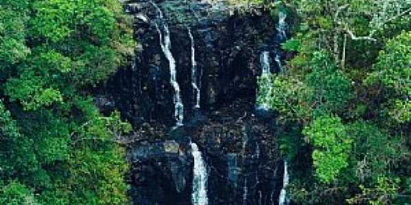 Imagens do distrito de Pinar, no Municpio de Cruz Macado/PR