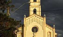 Pinhalo - Igreja Matriz de Pinhelo por Elcio Mello