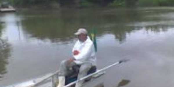 NAVEGANDO PELO RIO IGUAU EM PORTO AMAZONAS, Por ROSEMARI SCARANTE