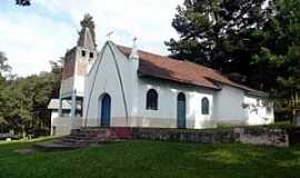 Quatro Barras - A igreja da Campininha  dedicada ao Senhor Bom Jesus.