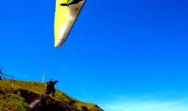 Iguaí - decolagem de parapente da serra do ouro - iguaí  - ba, Por Nelo Ferrari