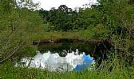 Rio do Salto - Lago no Parque Salto do Porto no Distrito de Rio do Salto-Foto:Ricardo Mercadante