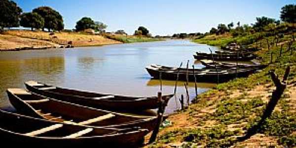 Iguira-BA-Barcos de pesca no rio-Foto:Edsonnogueira