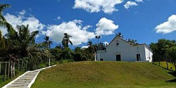 A igreja de Nossa Senhora das Neves em Ilha de Mar - BA