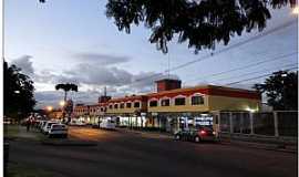 Santa Quitria - Santa Quitria-PR-Comrcio na Av. Pres.Arthur da Silva Bernardes-Foto:Reginaldo Levinski