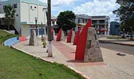 Santo Antnio do Sudoeste - Monumento-Foto:Adriano Fagundes 