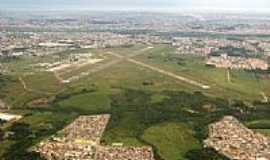 So Jos dos Pinhais - Vista area do Aeroporto Afonso Pena em So Jos dos Pinhais-Foto:Andr Bonacin