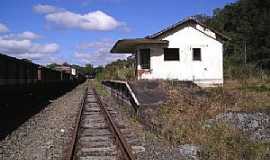 Siqueira Campos - Siqueira Campos-PR-Estao Ferroviria-Foto:www.estacoesferroviarias.com.br