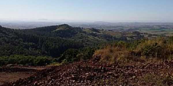 Imagens do distrito de Triolndia, municpio de Ribeiro do Pinhal/PR