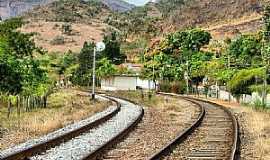 Afonso Arinos - Afonso Arinos-RJ-Ptio da Estao Ferroviria-Foto:Jorge A. Ferreira Jr.