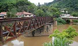 Areal - Areal-RJ-Ponte Ferroviria da Leopoldina-Foto:Pedro Rezende