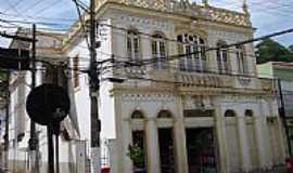 Cantagalo - Cantagalo-RJ-Patrimnio Histrico na Rua Leontino Felipe Richa-Foto:pauloavelino@yahoo.com.br