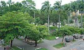 Conceio de Macabu - Praa Jos Bonifcio Tassara,vista do alto, em Conceio de Macabu-Foto:Carlos Edward