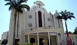 Duque de Caxias - Catedral de Santo Antnio de Pdua em Duque de Caxias-Foto:Vicente A. Queiroz