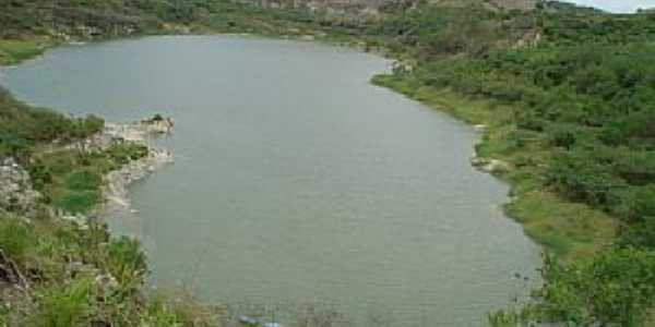 Sitio arqueolgico em Itabora Por marcello1