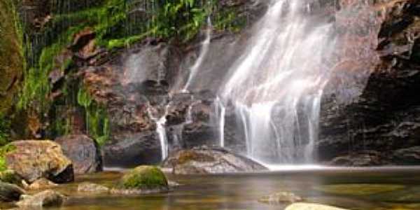 Cachoeira Vu da Noiva